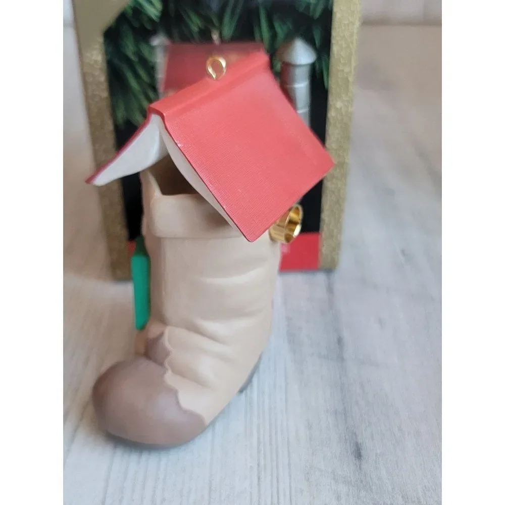 Hallmark 1992 Chris mouse tails magic‎ ornament Xmas